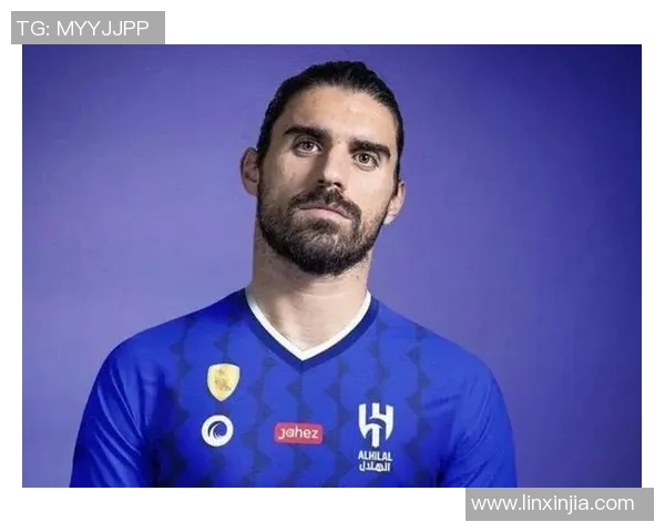 曼联重磅：7000万铁腰，降薪900万欧才干续约，仍是去沙特？